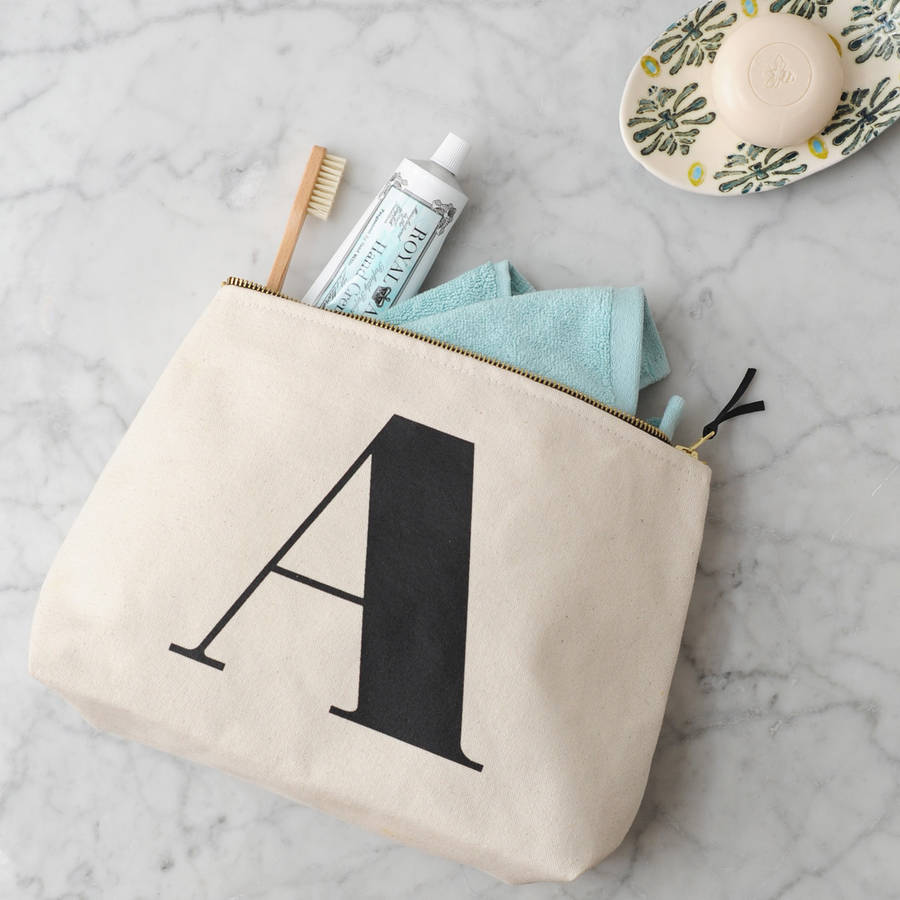 original_initial-wash-bag-natural